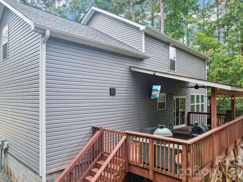589 Newport Drive, Mount Gilead, NC 27306.  MLS# CAR4306770, YatesRealty ID 18667. 