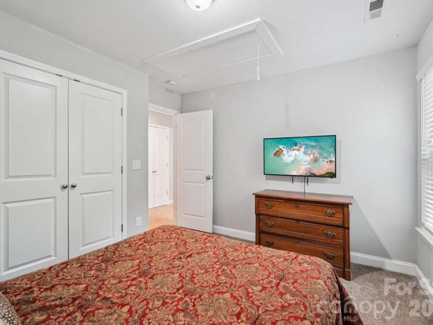 589 Newport Drive, Mount Gilead, NC 27306.  MLS# CAR4306770, YatesRealty ID 18667. 