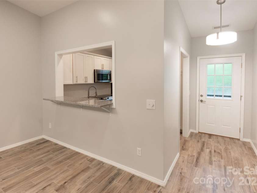 775B Oak Creek Road, Franklin, NC 28734.  MLS# CAR4252591, YatesRealty ID 18667. 