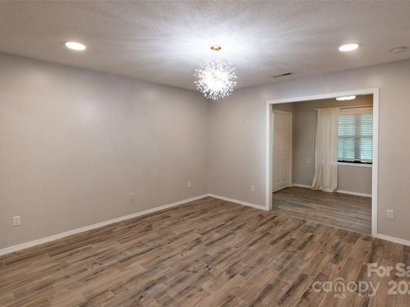 775B Oak Creek Road, Franklin, NC 28734.  MLS# CAR4252591, YatesRealty ID 18667. 