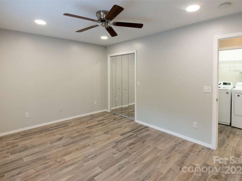 775B Oak Creek Road, Franklin, NC 28734.  MLS# CAR4252591, YatesRealty ID 18667. 