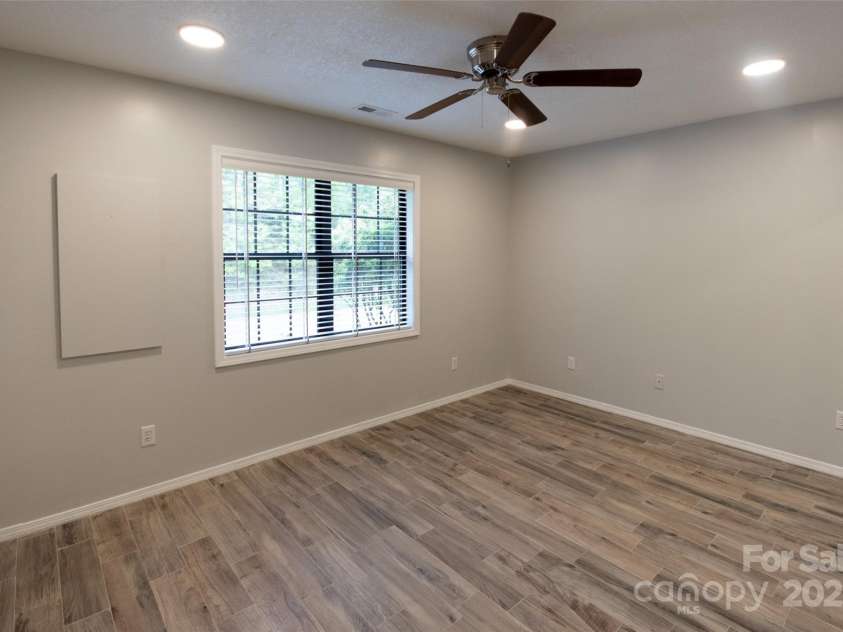 775B Oak Creek Road, Franklin, NC 28734.  MLS# CAR4252591, YatesRealty ID 18667. 