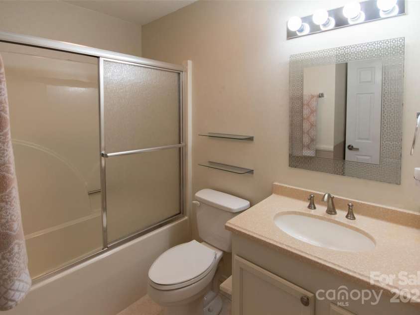 775B Oak Creek Road, Franklin, NC 28734.  MLS# CAR4252591, YatesRealty ID 18667. 