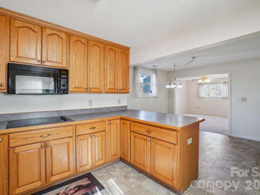 511 Oak Grove Road, East Flat Rock, NC 28731.  MLS# CAR4330256, YatesRealty ID 18668. 