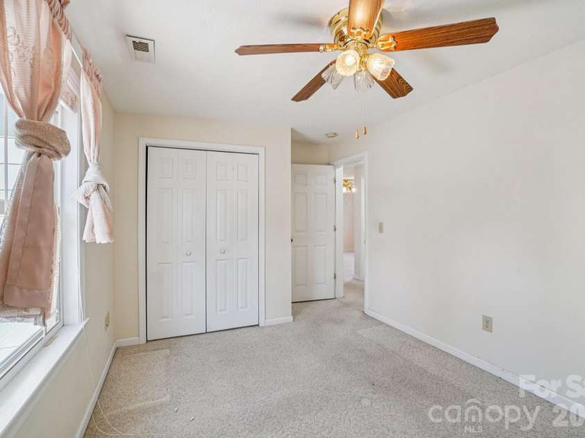511 Oak Grove Road, East Flat Rock, NC 28731.  MLS# CAR4330256, YatesRealty ID 18668. 