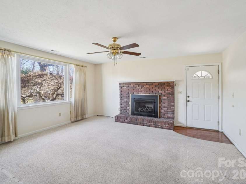 511 Oak Grove Road, East Flat Rock, NC 28731.  MLS# CAR4330256, YatesRealty ID 18668. 