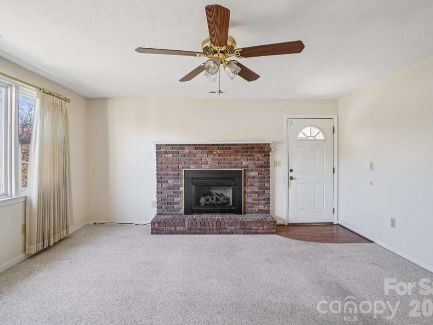 511 Oak Grove Road, East Flat Rock, NC 28731.  MLS# CAR4330256, YatesRealty ID 18668. 