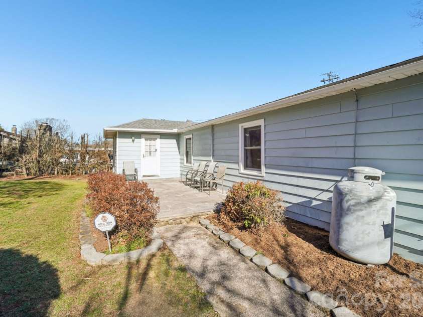 511 Oak Grove Road, East Flat Rock, NC 28731.  MLS# CAR4330256, YatesRealty ID 18668. 