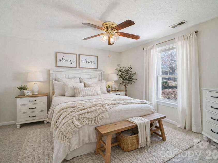 511 Oak Grove Road, East Flat Rock, NC 28731.  MLS# CAR4330256, YatesRealty ID 18668. This photo has been virtually staged