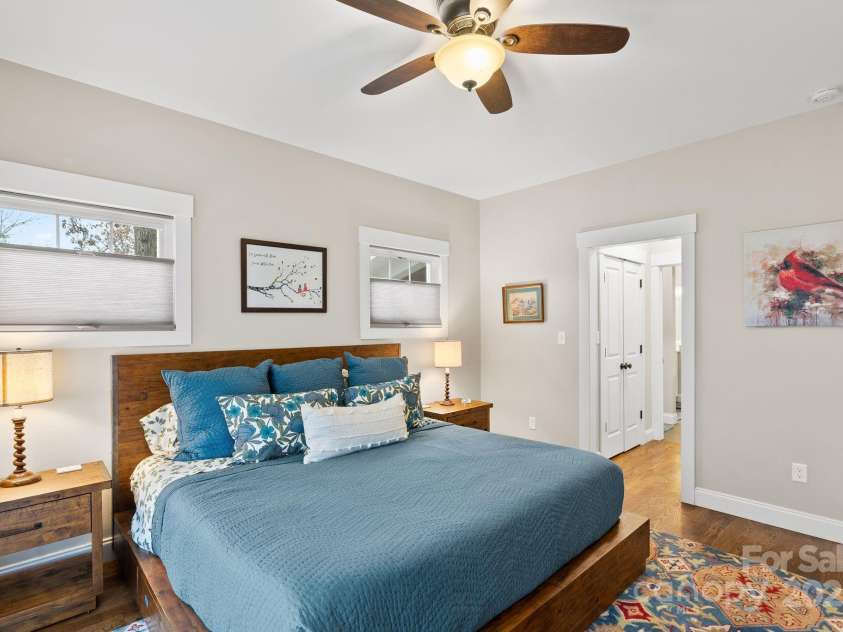 31 Elkmont Drive, Asheville, NC 28804.  MLS# CAR4322772, YatesRealty ID 1867. 