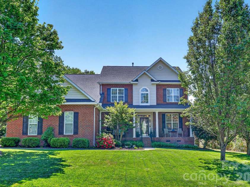 10011 King George Lane, Waxhaw, NC 28173.  MLS# CAR4371603, YatesRealty ID 18670. 