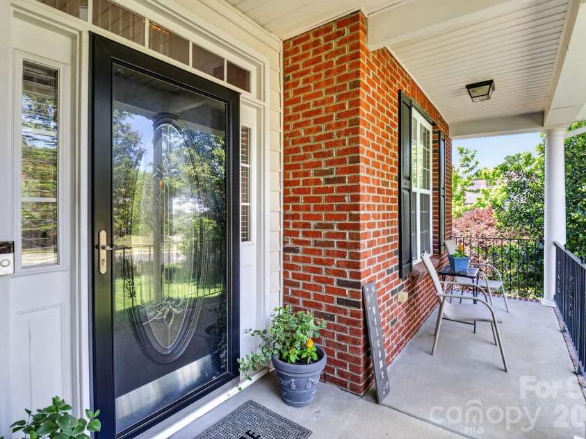 10011 King George Lane, Waxhaw, NC 28173.  MLS# CAR4371603, YatesRealty ID 18670. 