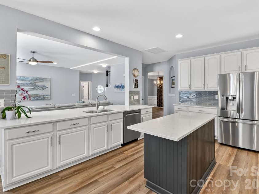 10011 King George Lane, Waxhaw, NC 28173.  MLS# CAR4371603, YatesRealty ID 18670. 