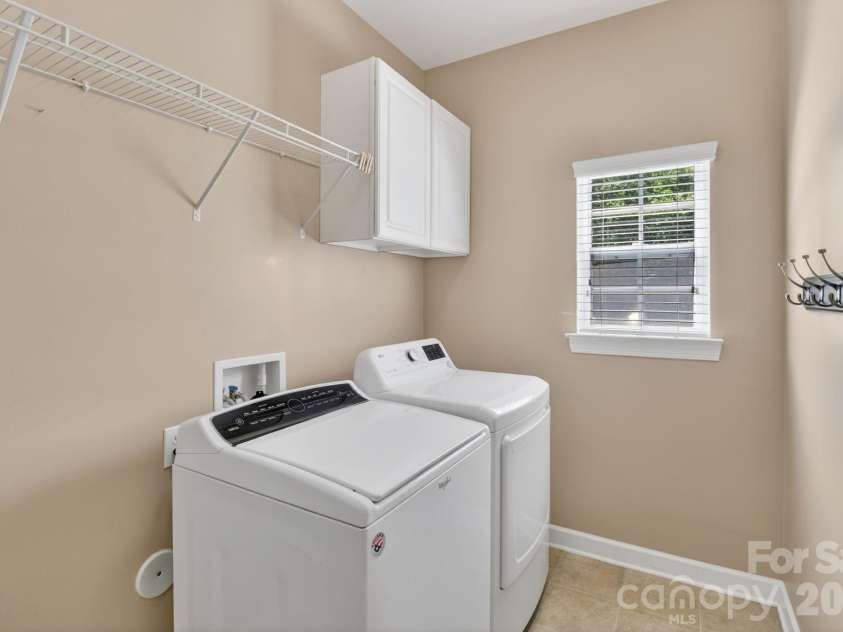 10011 King George Lane, Waxhaw, NC 28173.  MLS# CAR4371603, YatesRealty ID 18670. 