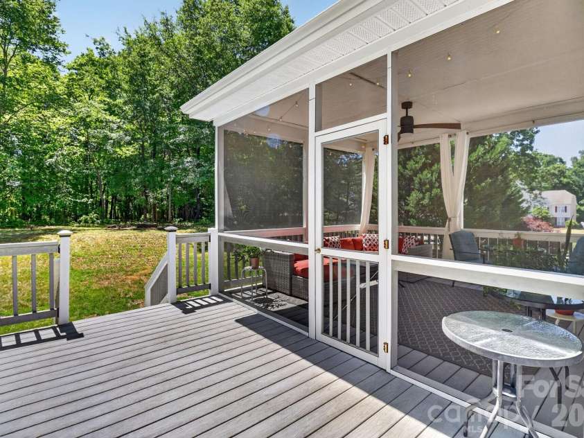 10011 King George Lane, Waxhaw, NC 28173.  MLS# CAR4371603, YatesRealty ID 18670. 