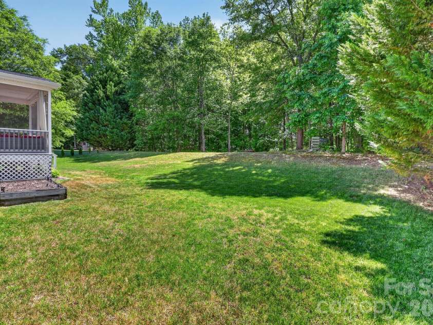 10011 King George Lane, Waxhaw, NC 28173.  MLS# CAR4371603, YatesRealty ID 18670. 