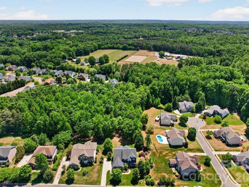 10011 King George Lane, Waxhaw, NC 28173.  MLS# CAR4371603, YatesRealty ID 18670. 