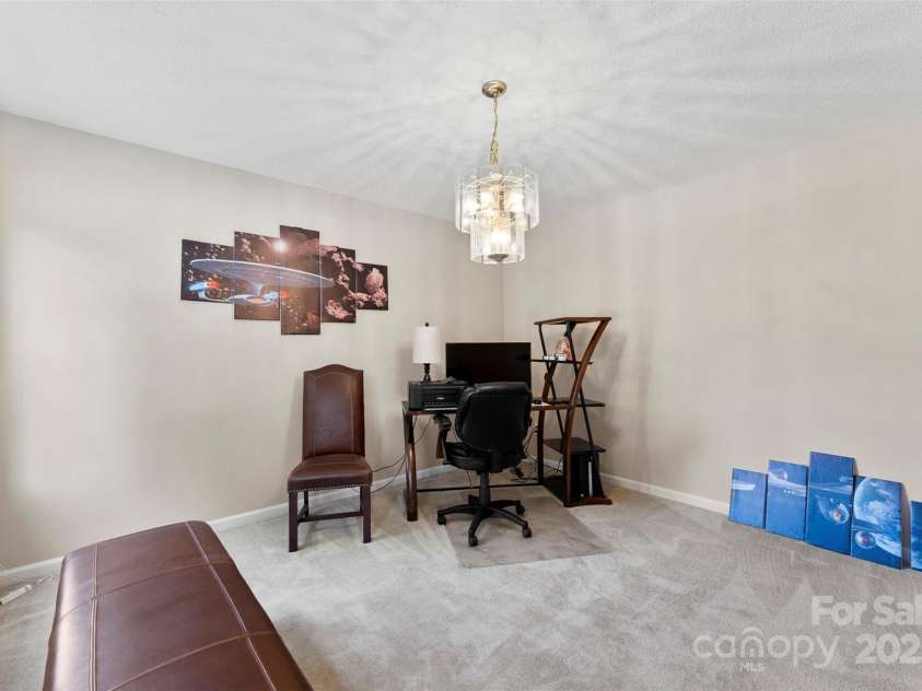 6229 Sid Crane Drive, Charlotte, NC 28216.  MLS# CAR4265396, YatesRealty ID 18670. 