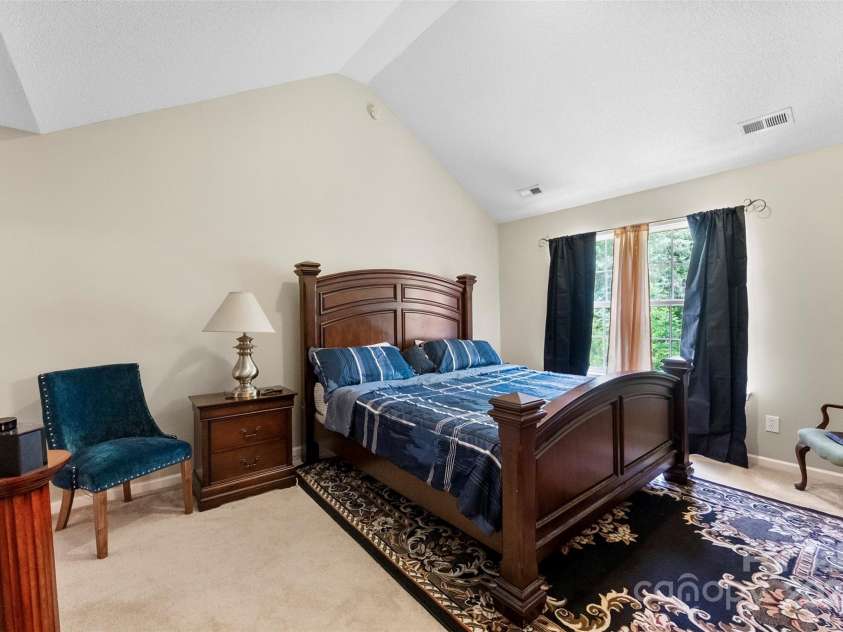 6229 Sid Crane Drive, Charlotte, NC 28216.  MLS# CAR4265396, YatesRealty ID 18670. 