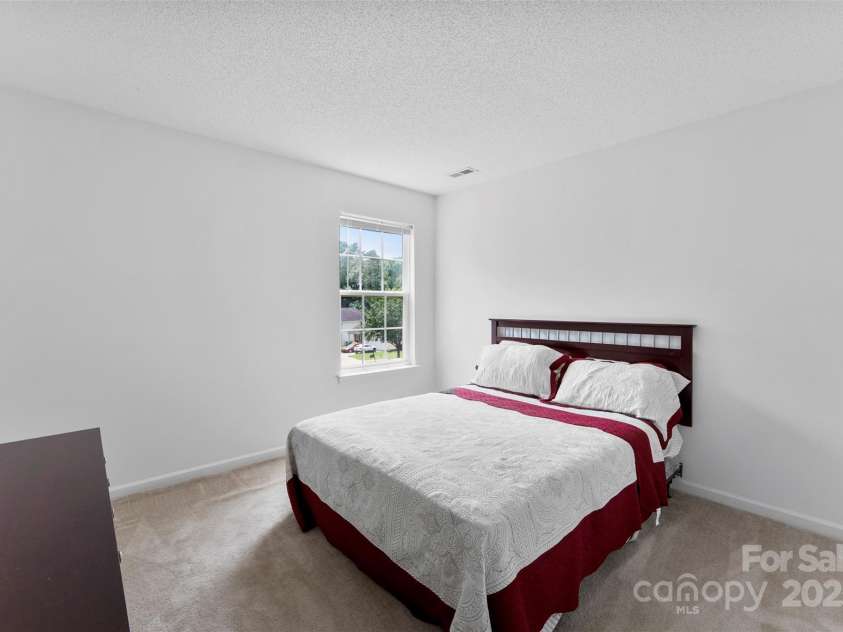 6229 Sid Crane Drive, Charlotte, NC 28216.  MLS# CAR4265396, YatesRealty ID 18670. 