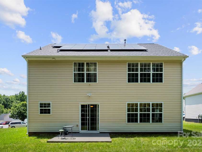 6229 Sid Crane Drive, Charlotte, NC 28216.  MLS# CAR4265396, YatesRealty ID 18670. 