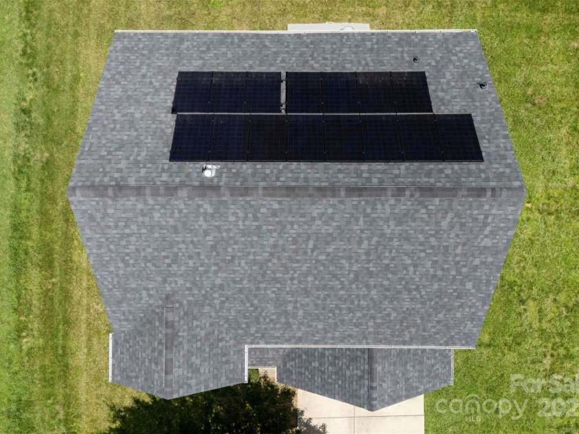 6229 Sid Crane Drive, Charlotte, NC 28216.  MLS# CAR4265396, YatesRealty ID 18670. 