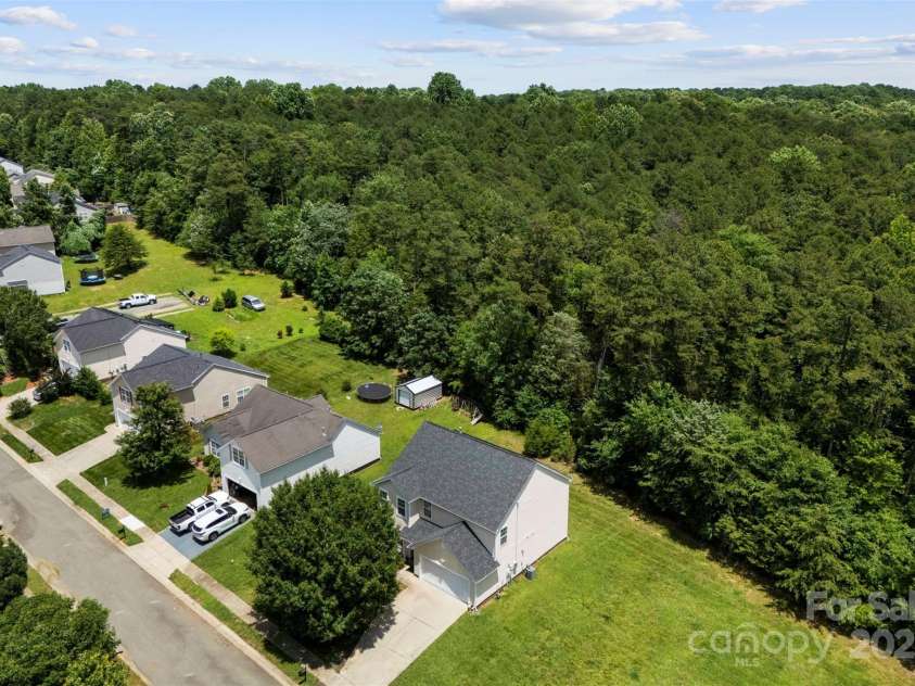 6229 Sid Crane Drive, Charlotte, NC 28216.  MLS# CAR4265396, YatesRealty ID 18670. 