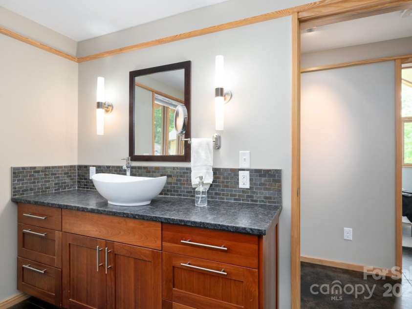 588 Long Branch Road, Swannanoa, NC 28778.  MLS# CAR4268003, YatesRealty ID 18671. 