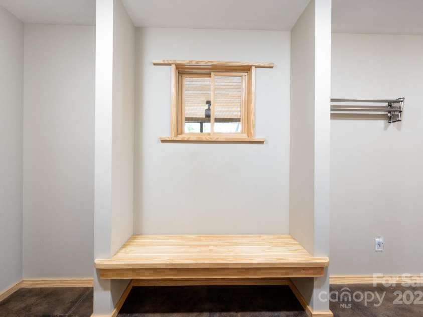 588 Long Branch Road, Swannanoa, NC 28778.  MLS# CAR4268003, YatesRealty ID 18671. 