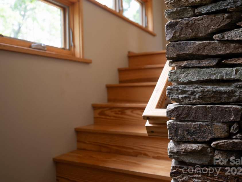 588 Long Branch Road, Swannanoa, NC 28778.  MLS# CAR4268003, YatesRealty ID 18671. 