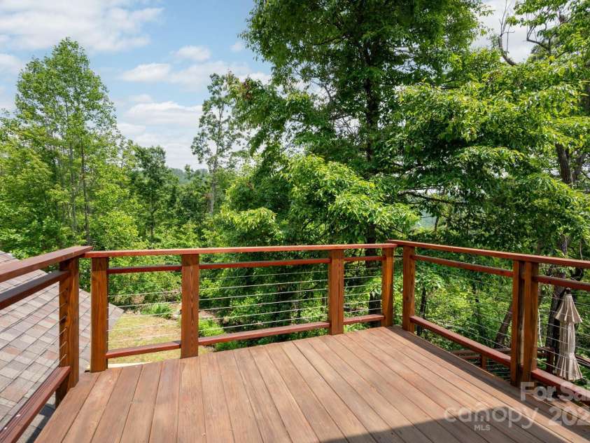 588 Long Branch Road, Swannanoa, NC 28778.  MLS# CAR4268003, YatesRealty ID 18671. 