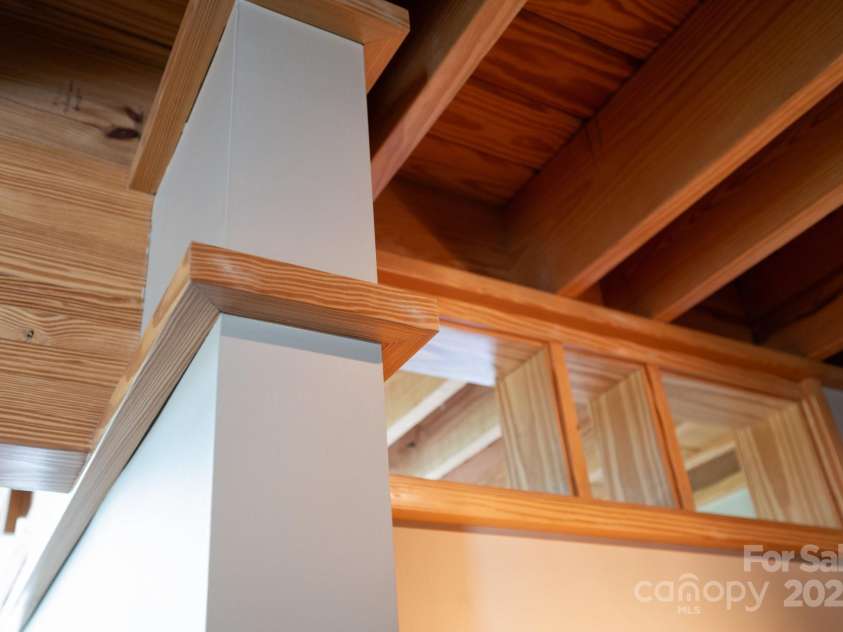 588 Long Branch Road, Swannanoa, NC 28778.  MLS# CAR4268003, YatesRealty ID 18671. 