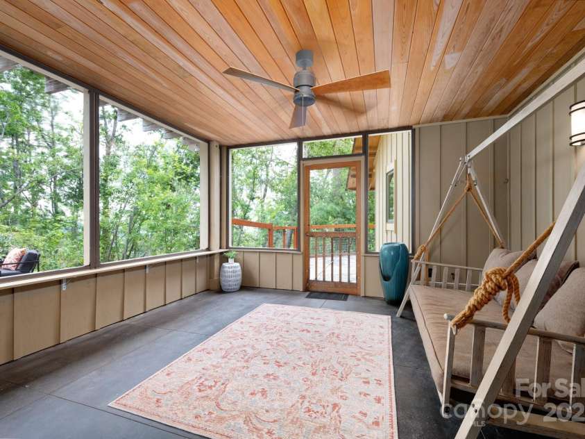 588 Long Branch Road, Swannanoa, NC 28778.  MLS# CAR4268003, YatesRealty ID 18671. 