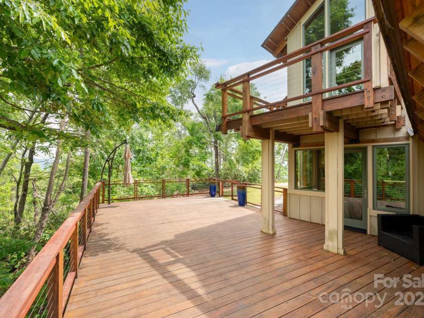 588 Long Branch Road, Swannanoa, NC 28778.  MLS# CAR4268003, YatesRealty ID 18671. 