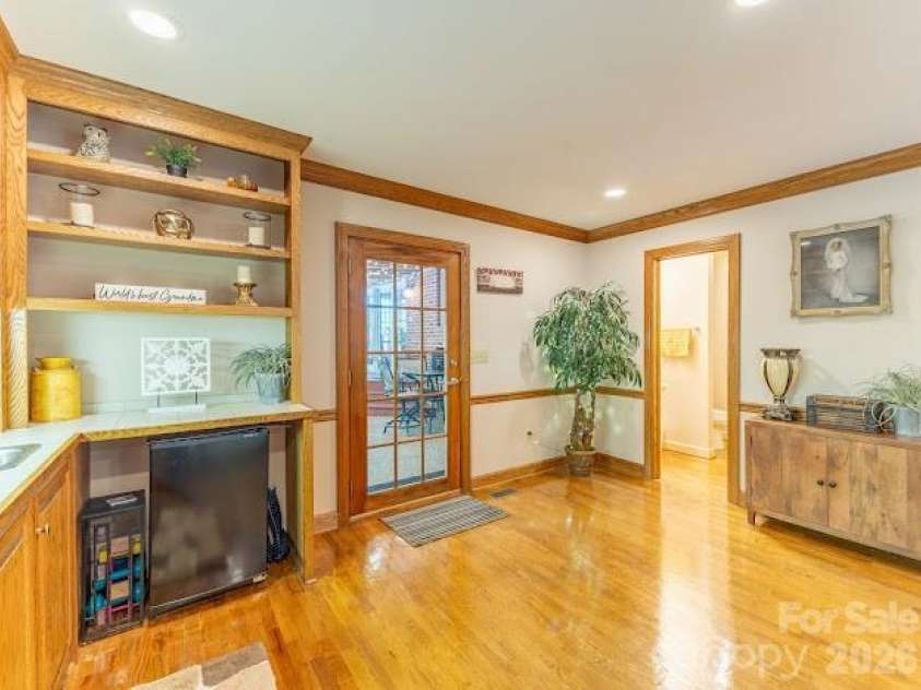 819 Chesterfield Circle, Lenoir, NC 28645.  MLS# CAR4369439, YatesRealty ID 18672. 