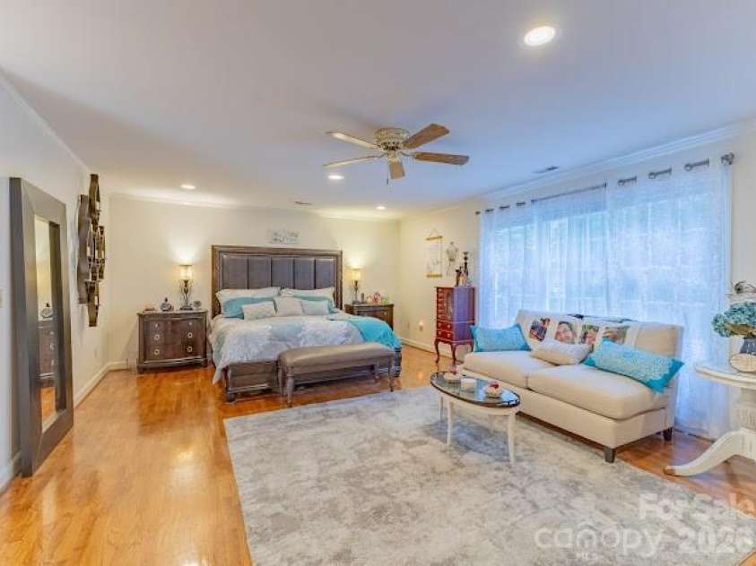 819 Chesterfield Circle, Lenoir, NC 28645.  MLS# CAR4369439, YatesRealty ID 18672. 