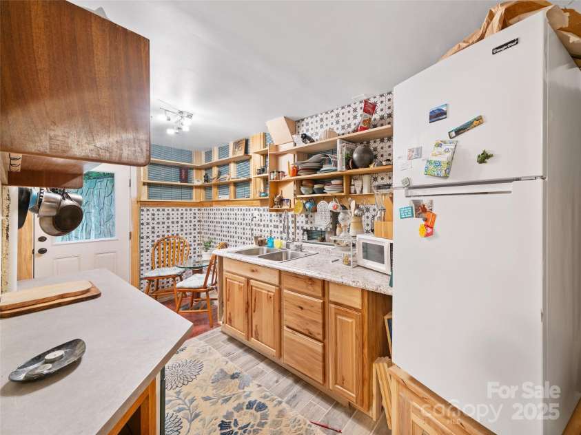 278 Mount View Drive, Burnsville, NC 28714.  MLS# CAR4259285, YatesRealty ID 18673. Basement Level Mother-in-Law Suite (Kitchen)