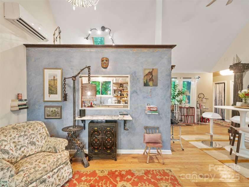 278 Mount View Drive, Burnsville, NC 28714.  MLS# CAR4259285, YatesRealty ID 18673. Main Level Living Room