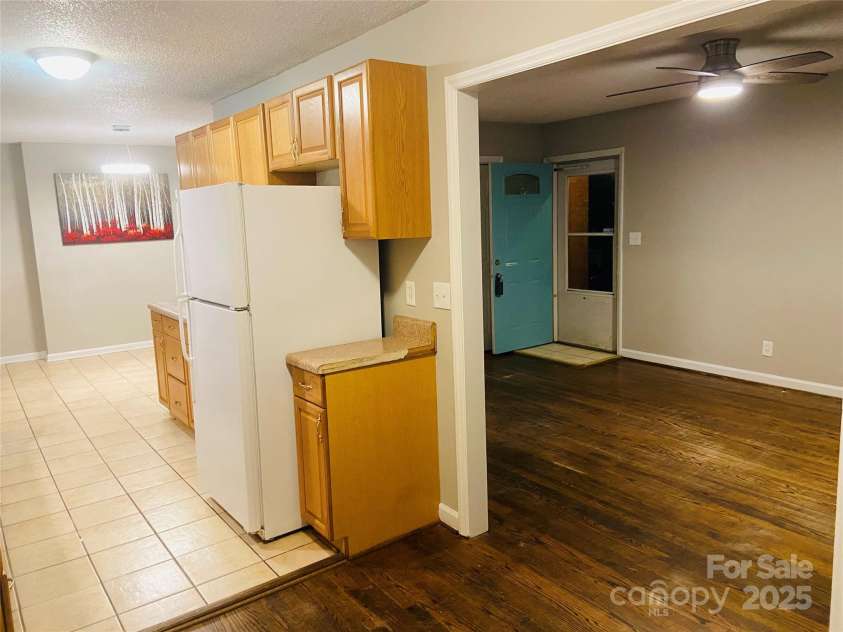 3701 Tipperary Place, Charlotte, NC 28215.  MLS# CAR4255972, YatesRealty ID 18674. 