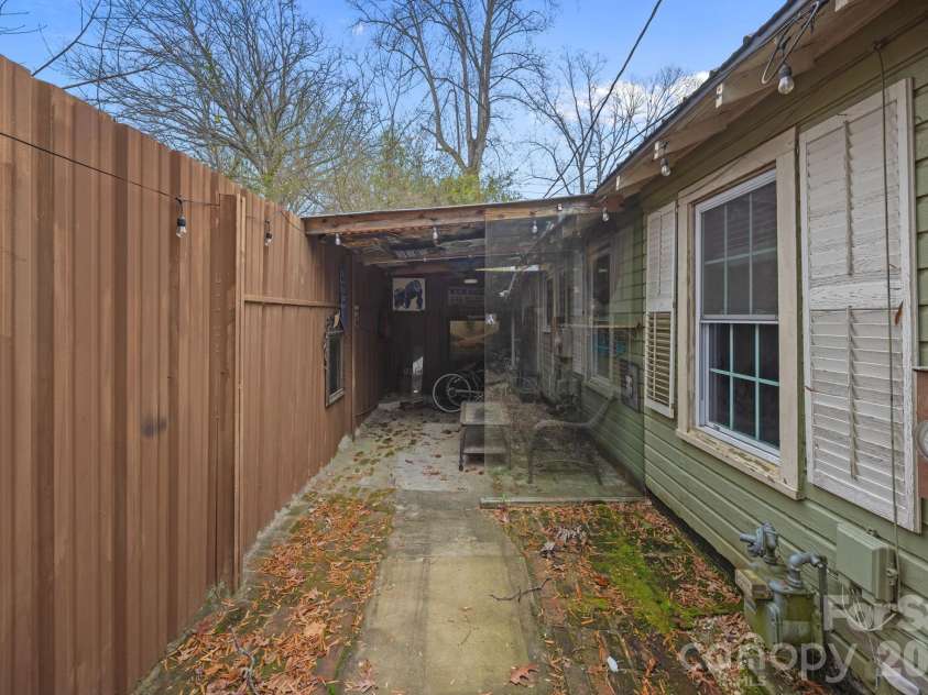 233 Pethel Street, Kannapolis, NC 28081.  MLS# CAR4319535, YatesRealty ID 18675. 