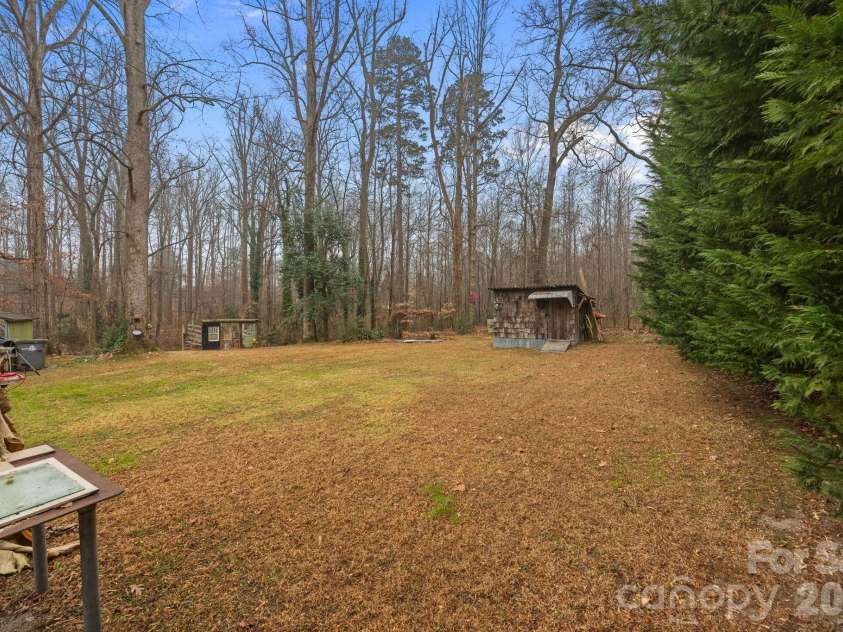 233 Pethel Street, Kannapolis, NC 28081.  MLS# CAR4319535, YatesRealty ID 18675. 