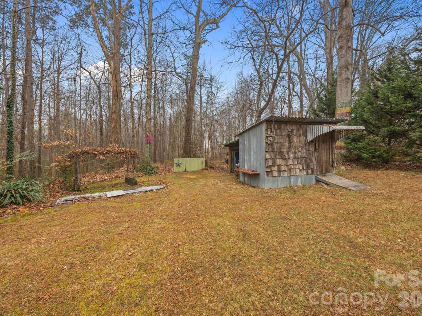 233 Pethel Street, Kannapolis, NC 28081.  MLS# CAR4319535, YatesRealty ID 18675. 