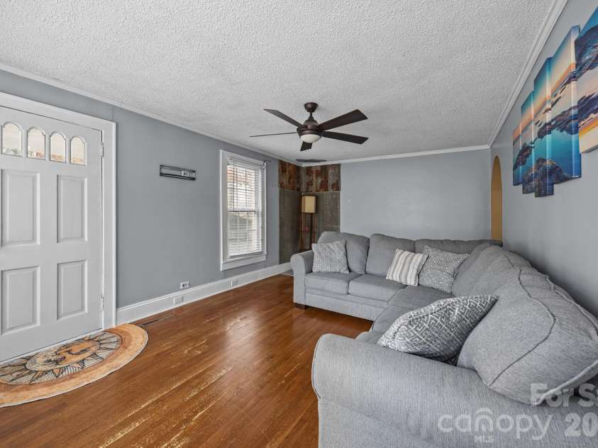 233 Pethel Street, Kannapolis, NC 28081.  MLS# CAR4319535, YatesRealty ID 18675. 