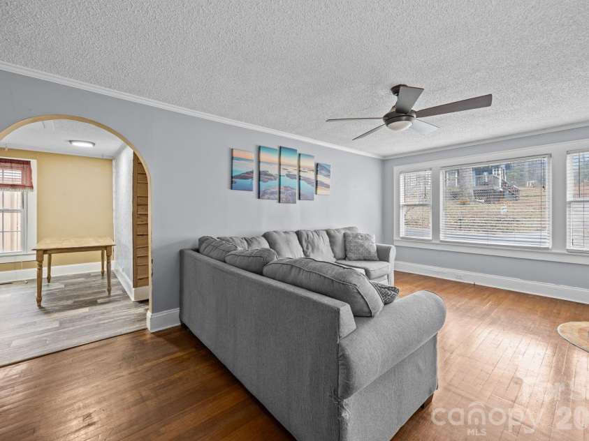 233 Pethel Street, Kannapolis, NC 28081.  MLS# CAR4319535, YatesRealty ID 18675. 