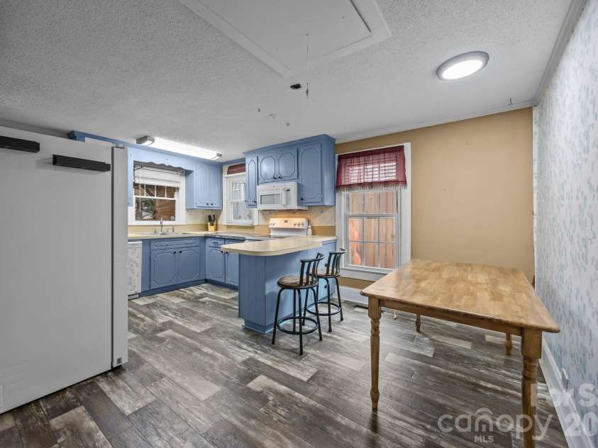 233 Pethel Street, Kannapolis, NC 28081.  MLS# CAR4319535, YatesRealty ID 18675. 