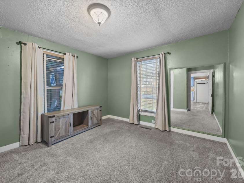 233 Pethel Street, Kannapolis, NC 28081.  MLS# CAR4319535, YatesRealty ID 18675. 