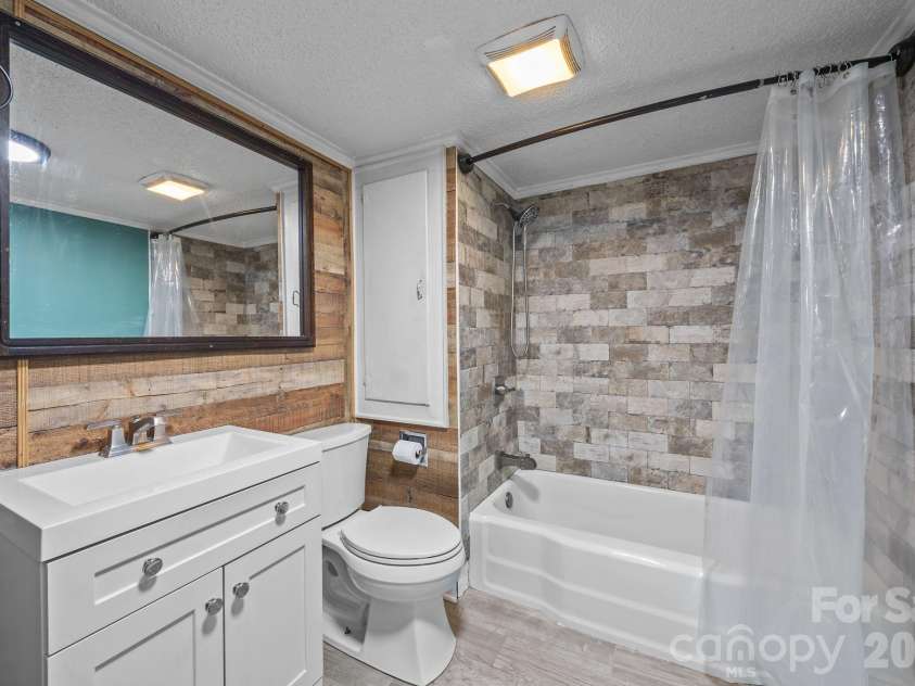 233 Pethel Street, Kannapolis, NC 28081.  MLS# CAR4319535, YatesRealty ID 18675. 