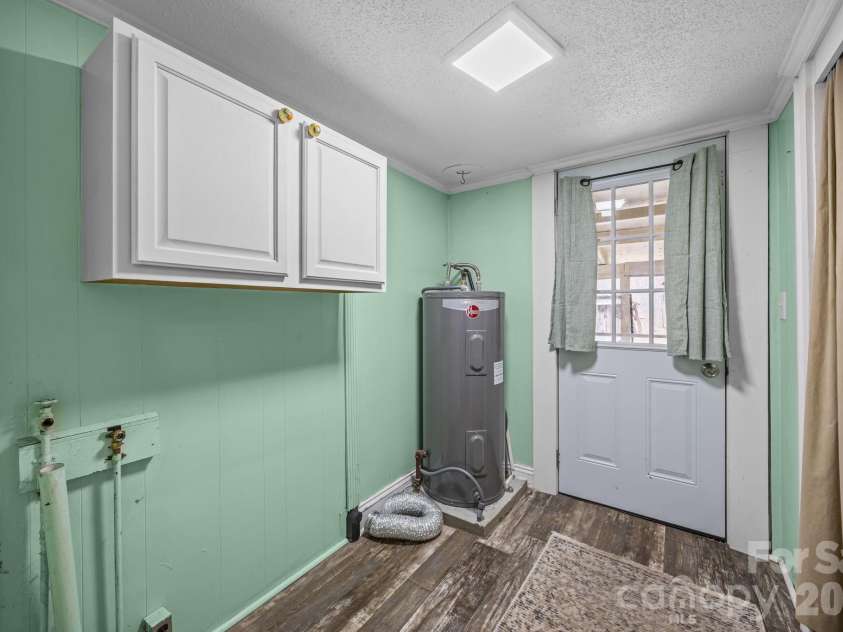 233 Pethel Street, Kannapolis, NC 28081.  MLS# CAR4319535, YatesRealty ID 18675. 