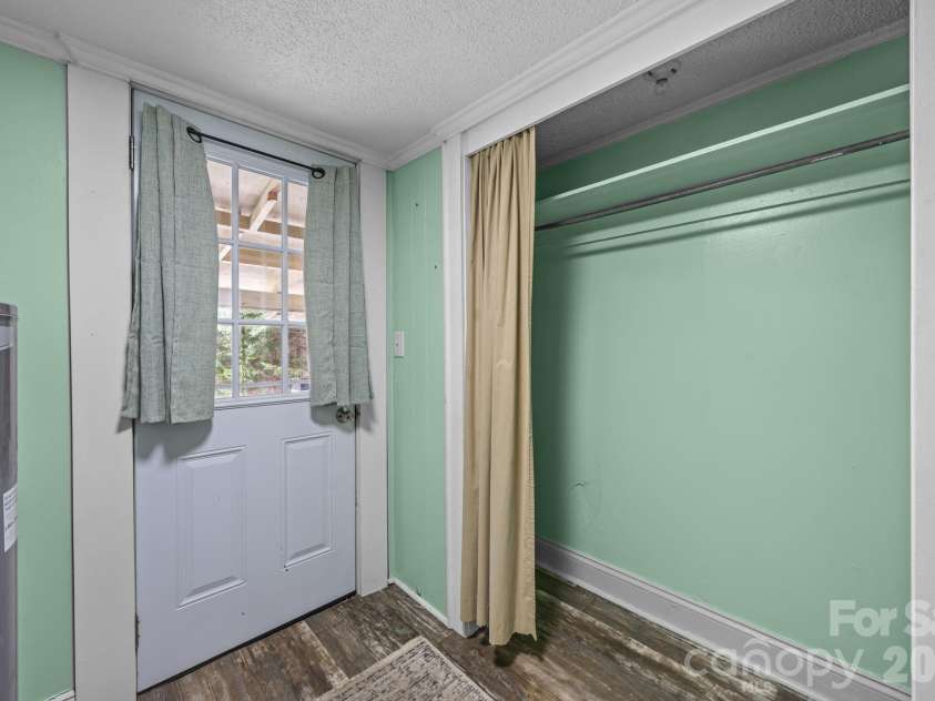233 Pethel Street, Kannapolis, NC 28081.  MLS# CAR4319535, YatesRealty ID 18675. 