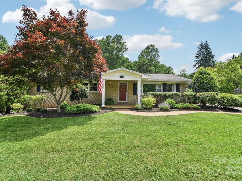350 Pritchard Road, Candler, NC 28715.  MLS# CAR4268316, YatesRealty ID 18675. 